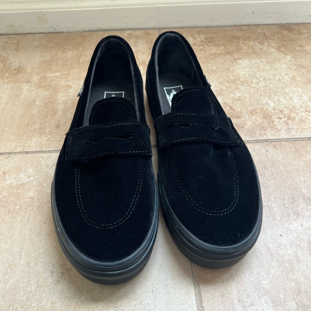 Vans Black Suede Loafers Men’s 8.5 / Women’s 10